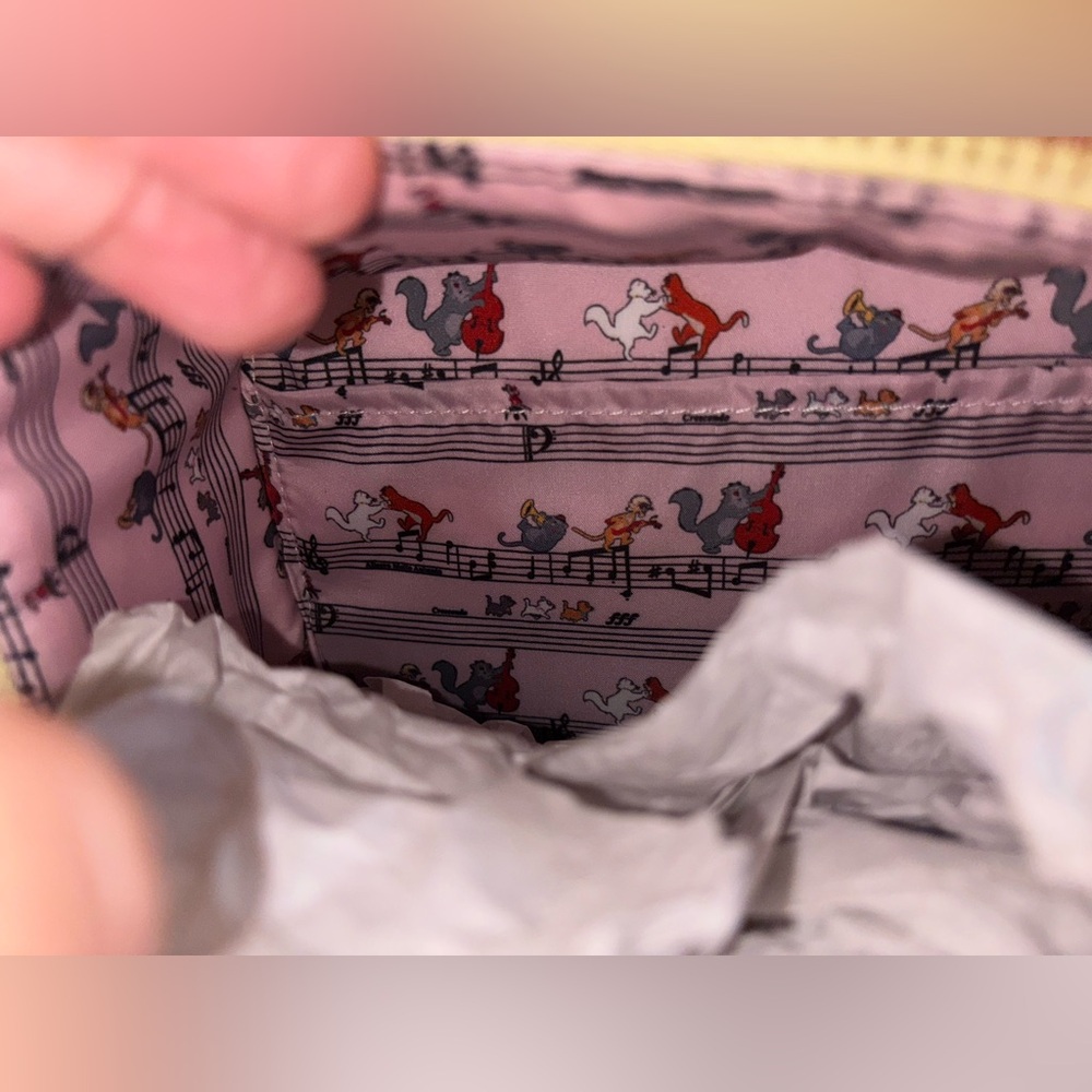 Loungefly Disney Aristocats Lunchbox Crossbody Bag - Picture 5 of 5